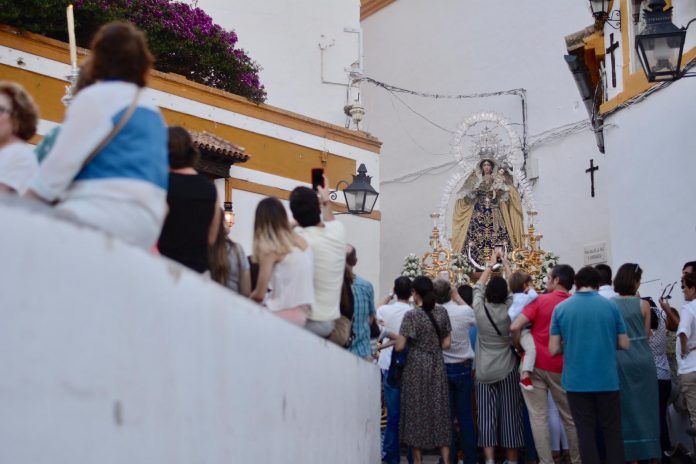 procesión Nuestra Señora de la Reina de los Ángeles en sus Misterios Gozosos./Foto: Luis A. Navarro