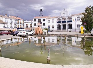 Plaza de Hinojosa del Duque. Ayuntamiento coronavirus