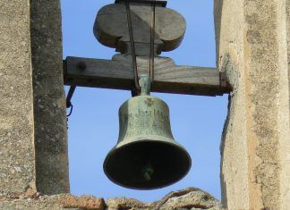 Campana de un convento campanas