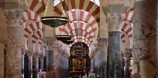 turismo Turistas en el interior de la Mezquita-Catedral de Córdoba./Foto: Cabildo Catedral