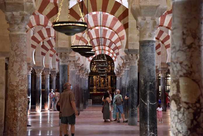 turismo Turistas en el interior de la Mezquita-Catedral de Córdoba./Foto: Cabildo Catedral