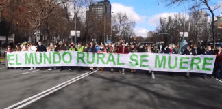 Manifestación convocada por Asociación para la Defensa del Mundo Rural. arruinarnos