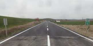 La Junta refuerza el firme de las carreteras A-3133 y A-386 en el término municipal de Santaella./Foto: Junta de Andalucía