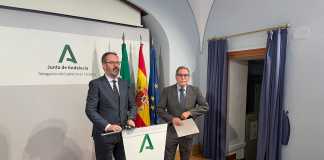 José Francisco Viso y Adolfo Molina presentan el nuevo cheque escolar de Andalucía/ Foto:LVC